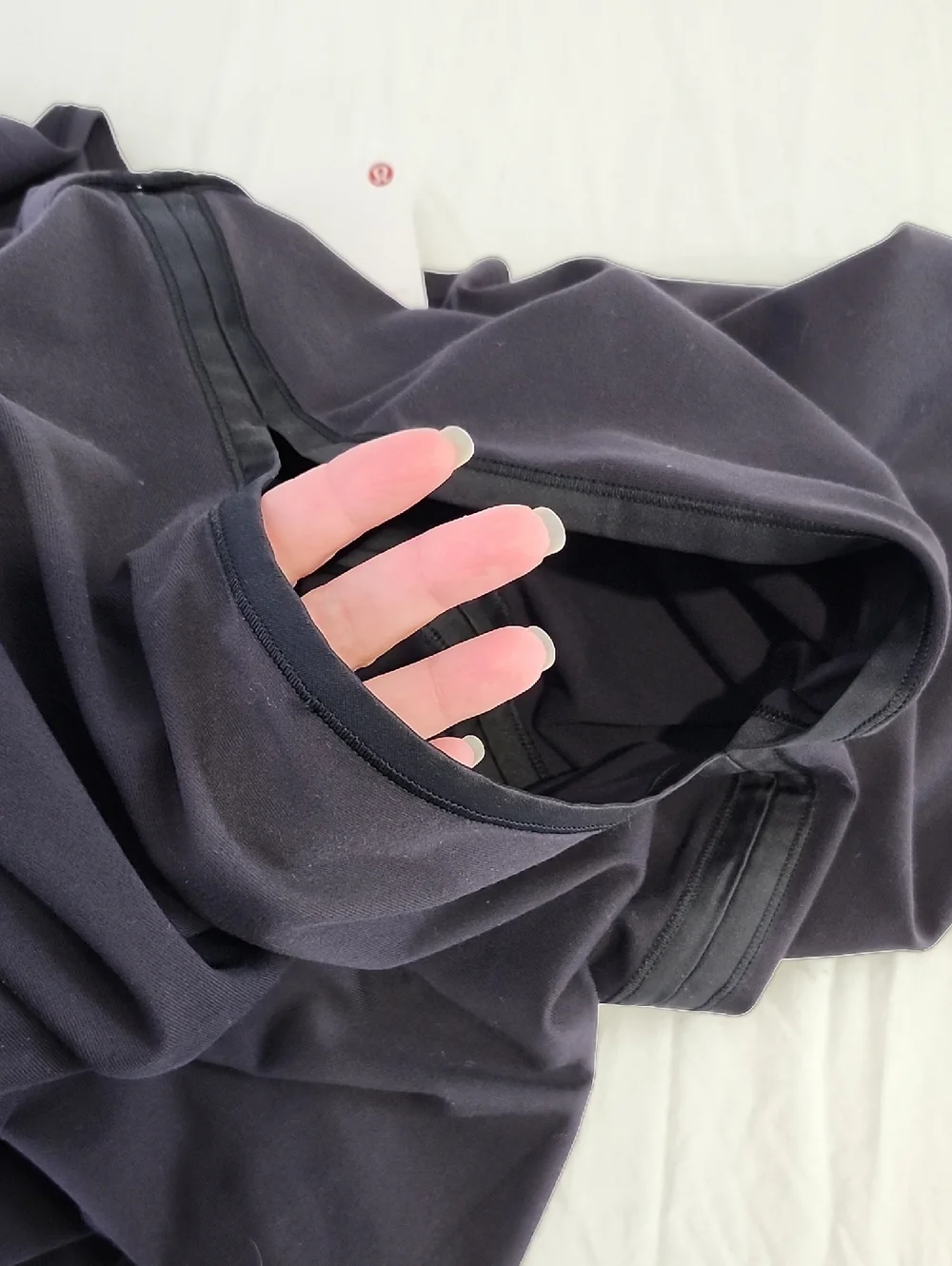 lululemon athletica Vinyasa Wrap Scarf Black Rulu Size 56x28 NWT Adjustable Soft